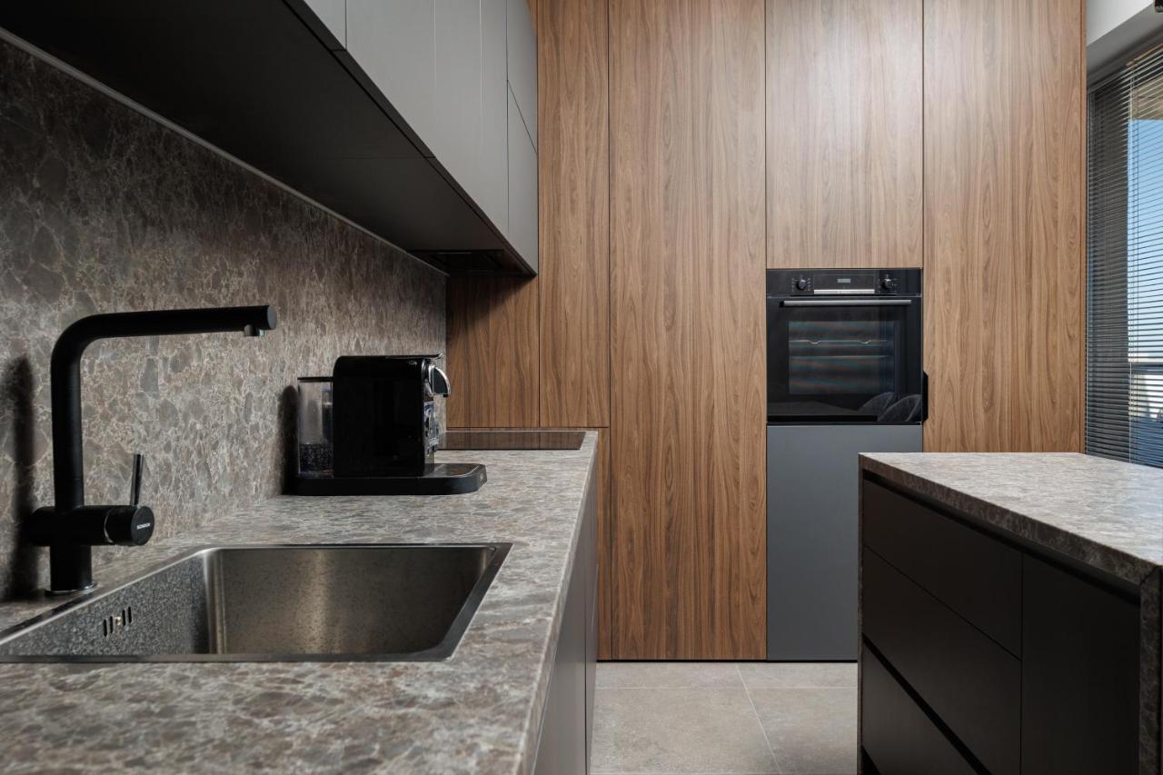 Mandala Designer Apartments With Free Private Parking, Near Mall Coresi Μπρασόβ Εξωτερικό φωτογραφία